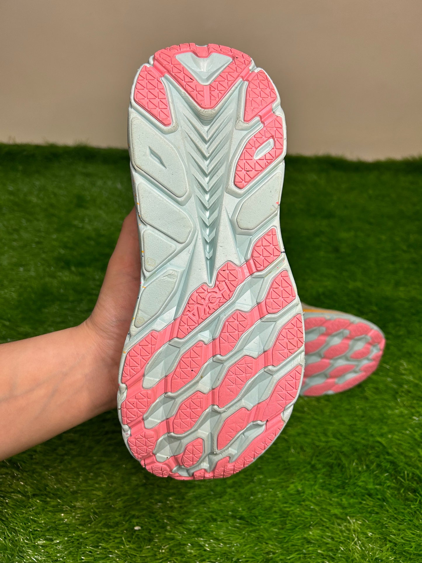 Hoka Clifton 8
