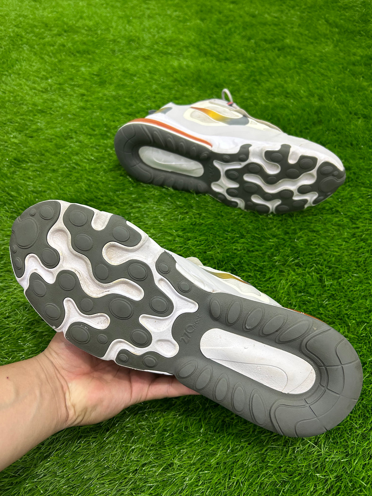 Nike AirMax 270 React