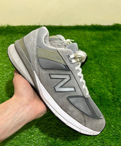 New Balance 990v5