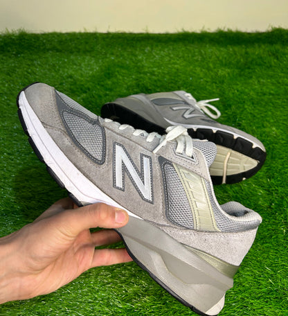 New Balance 990v5