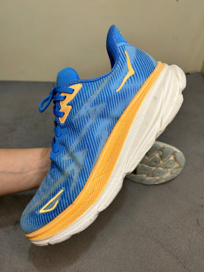 Hoka Clifton 9