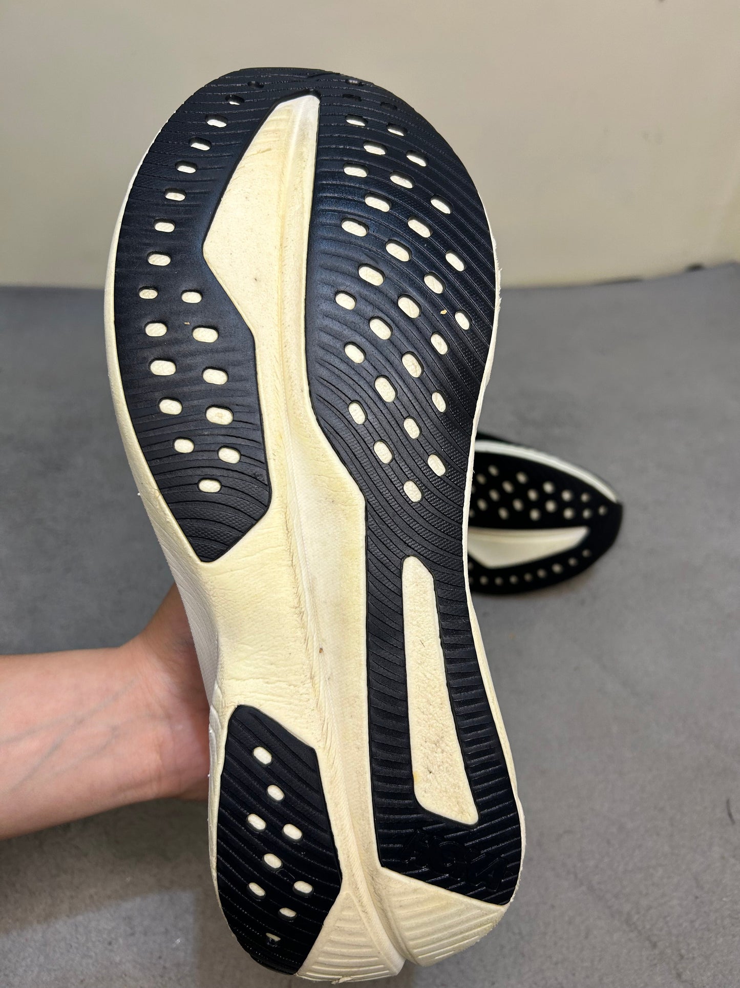 Hoka Mach 6