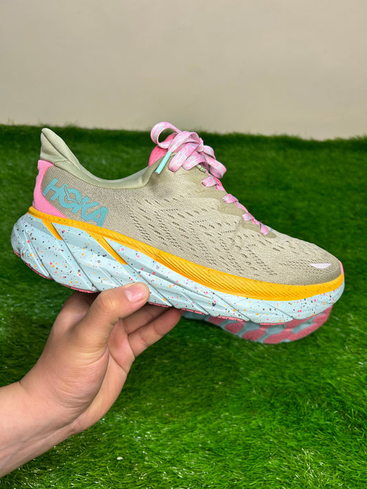 Hoka Clifton 8
