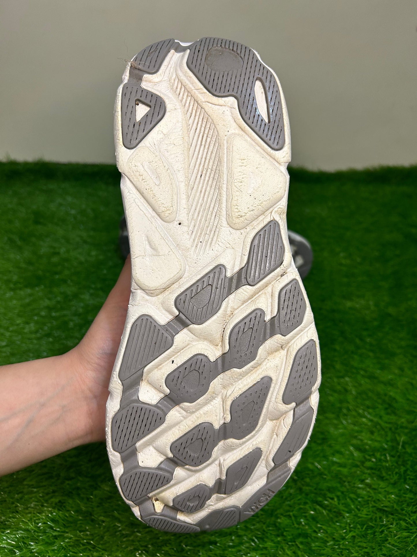 Hoka Clifton 9