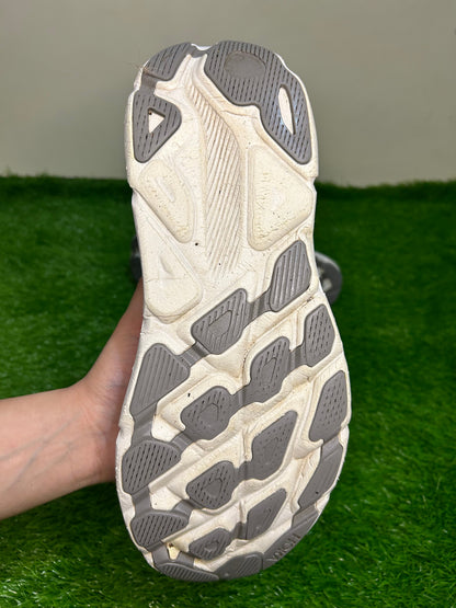 Hoka Clifton 9