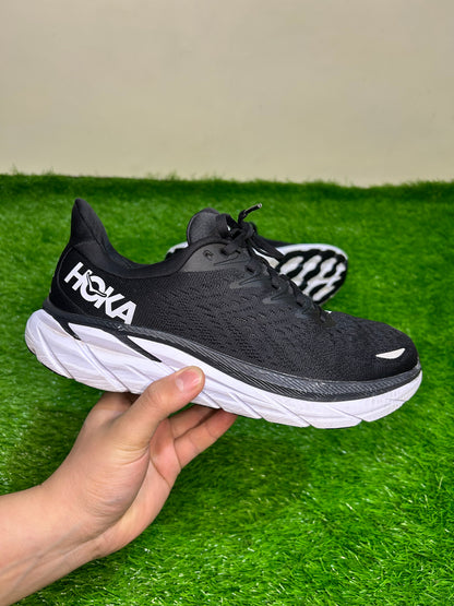 Hoka One One Clifton 8