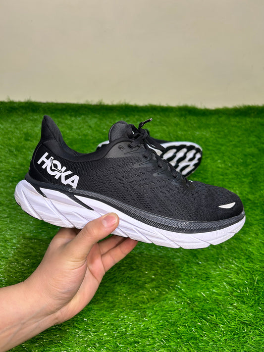 Hoka One One Clifton 8