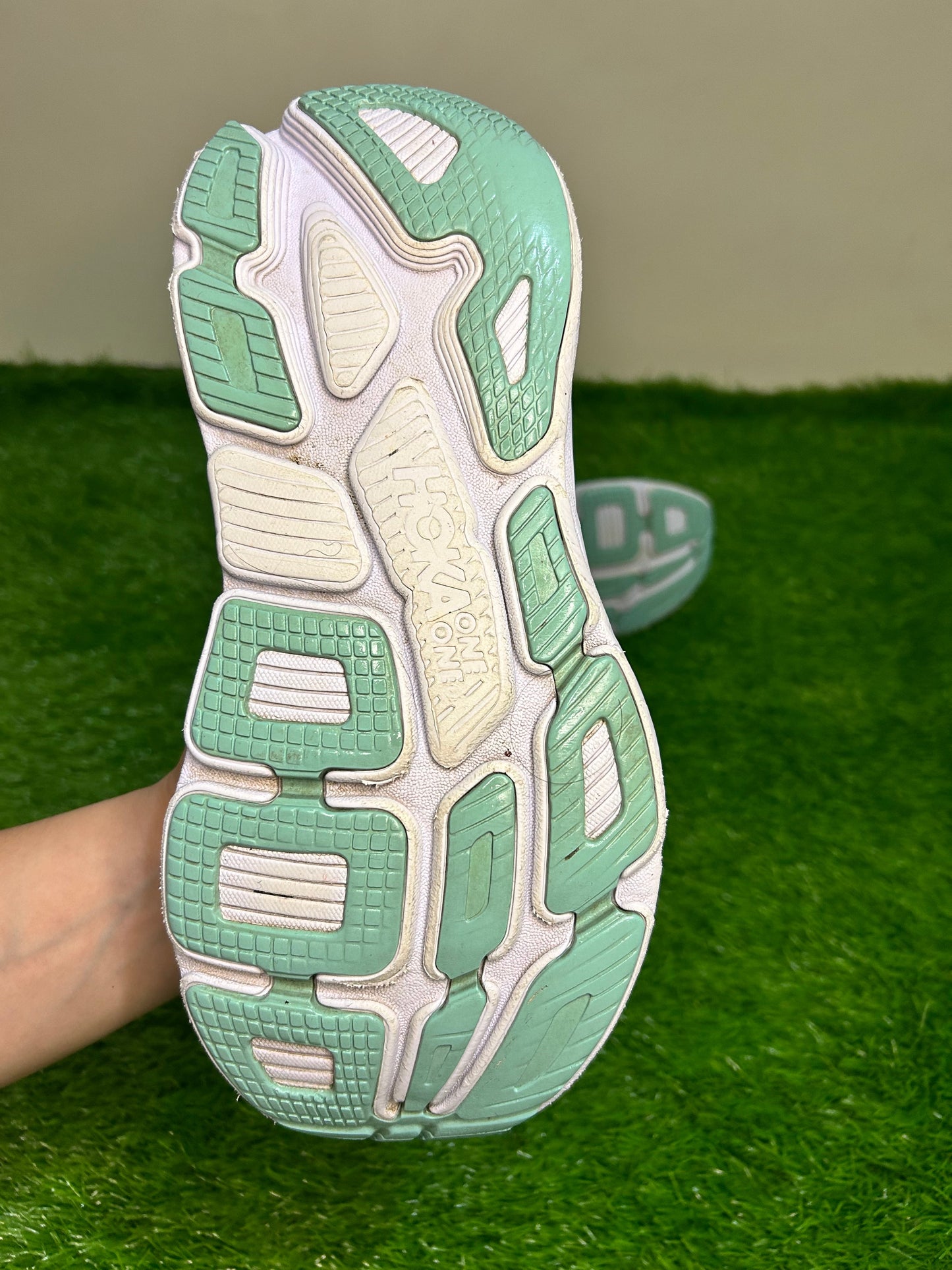 Hoka One One Bondi 7