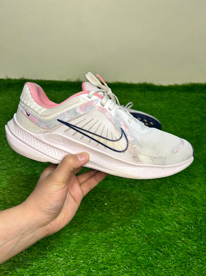 Nike Quest 5 Premium
