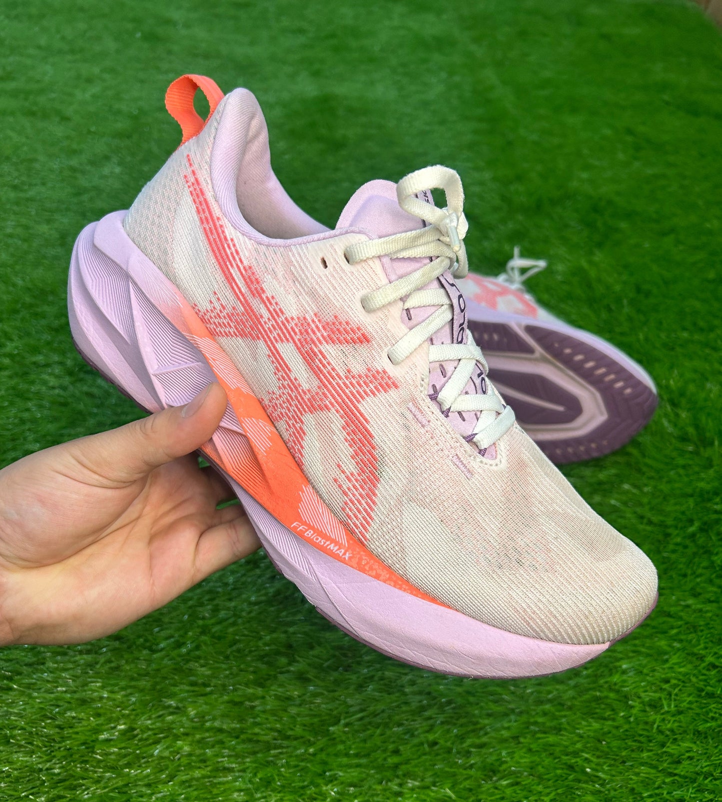 Asics Nova Blast 5