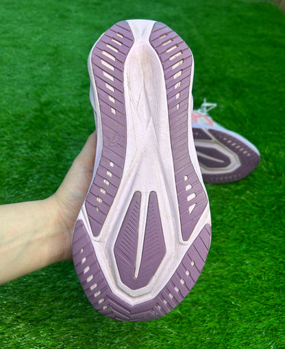 Asics Nova Blast 5