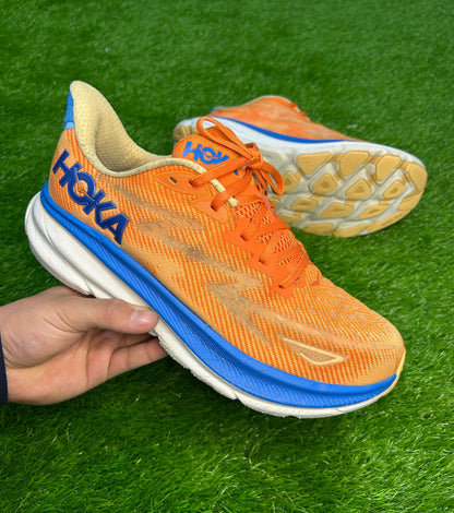 Hoka Clifton 9
