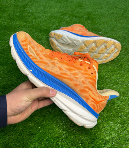 Hoka Clifton 9