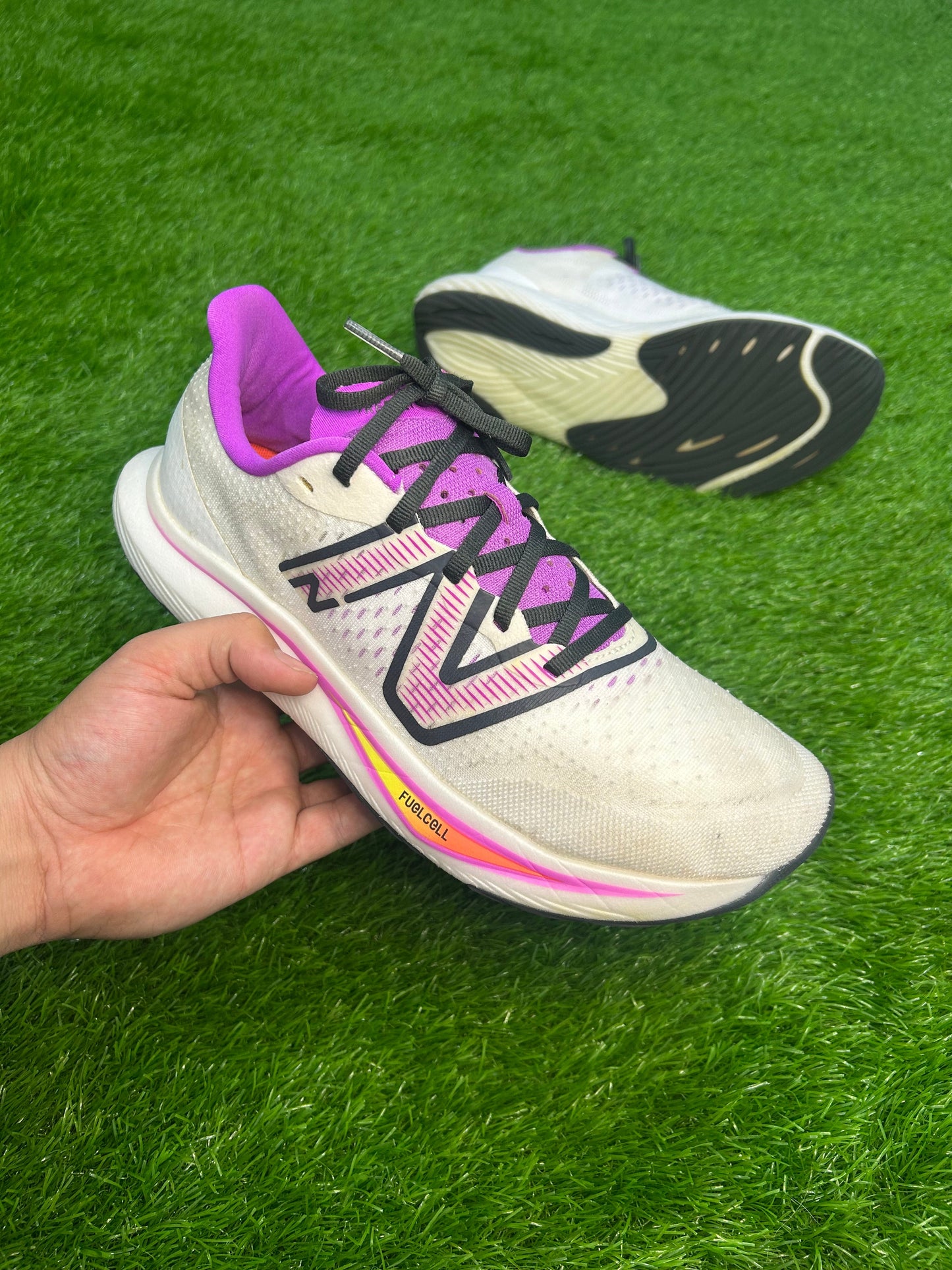 NewBalance FuelCell Rebel V3