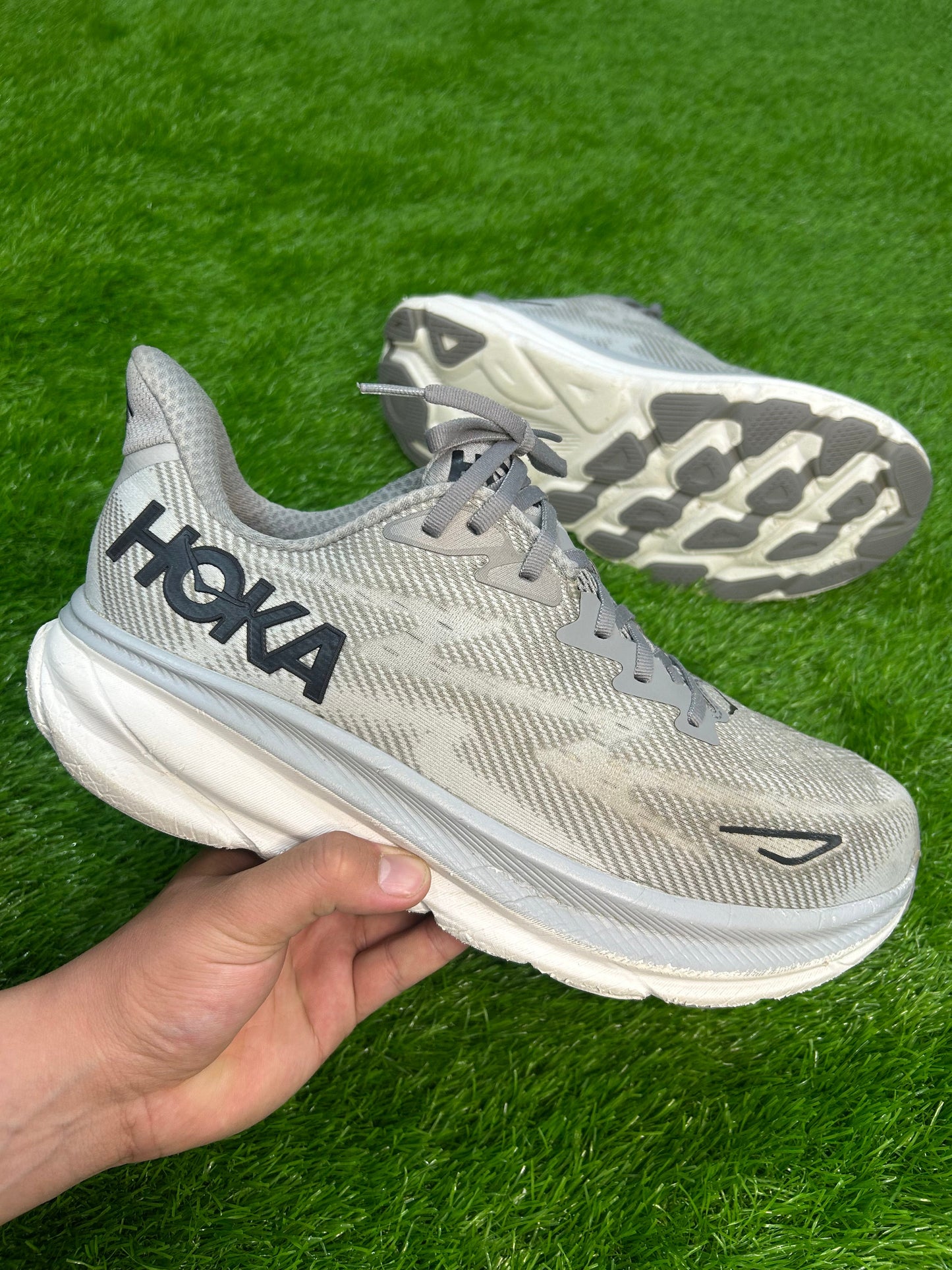 Hoka Clifton 9
