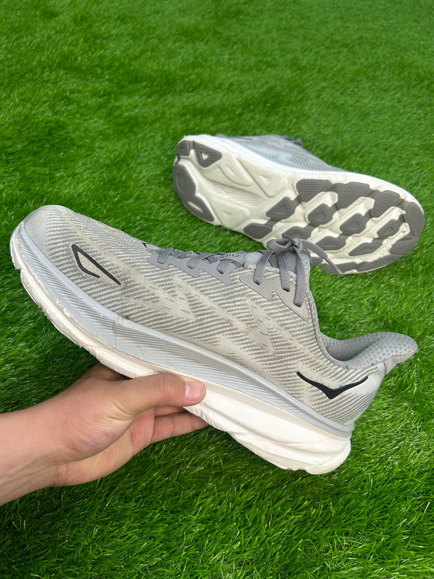 Hoka Clifton 9