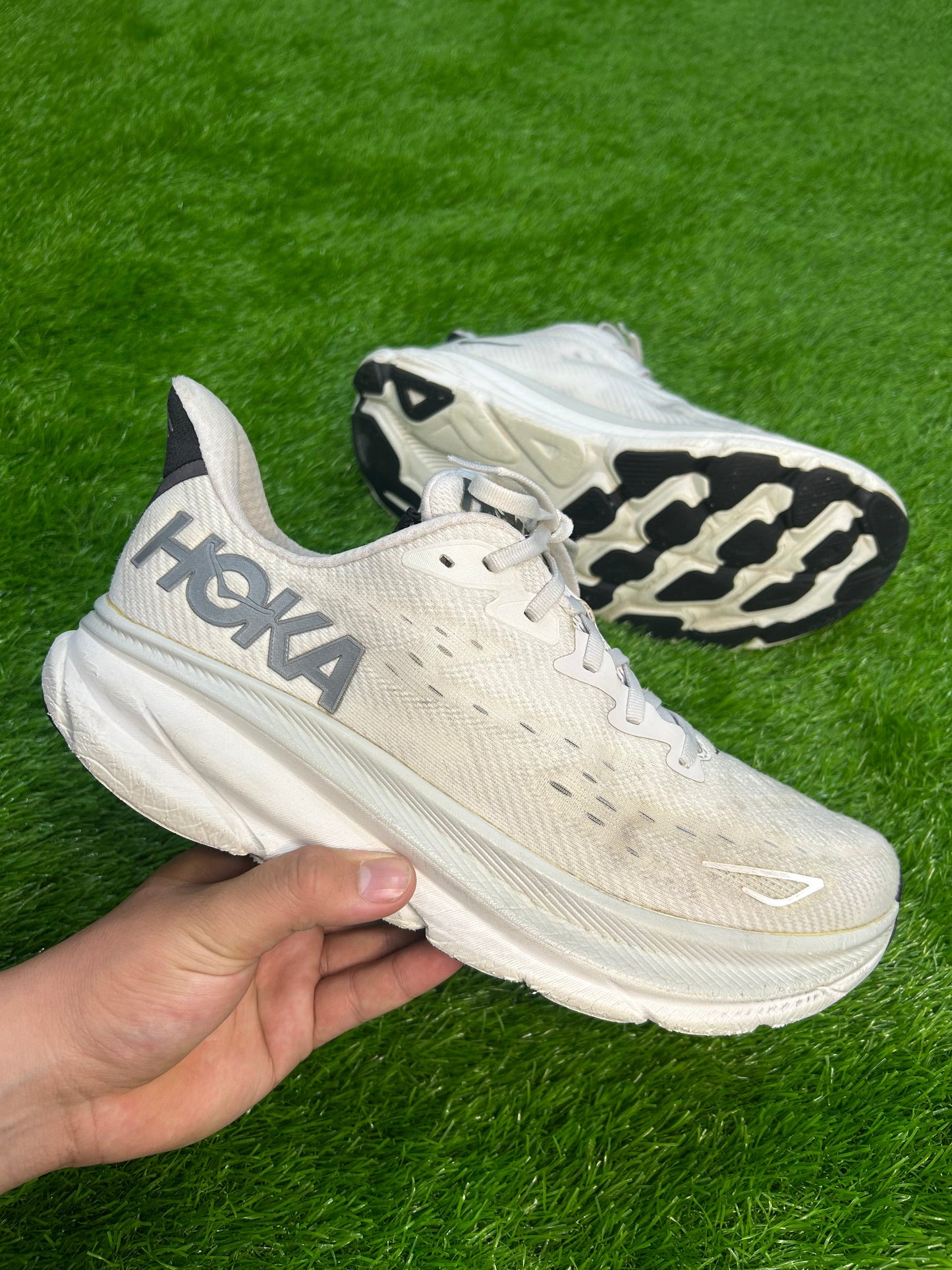 Hoka One One Clifton 9