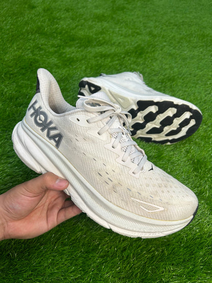Hoka One One Clifton 9