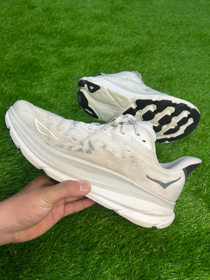 Hoka One One Clifton 9