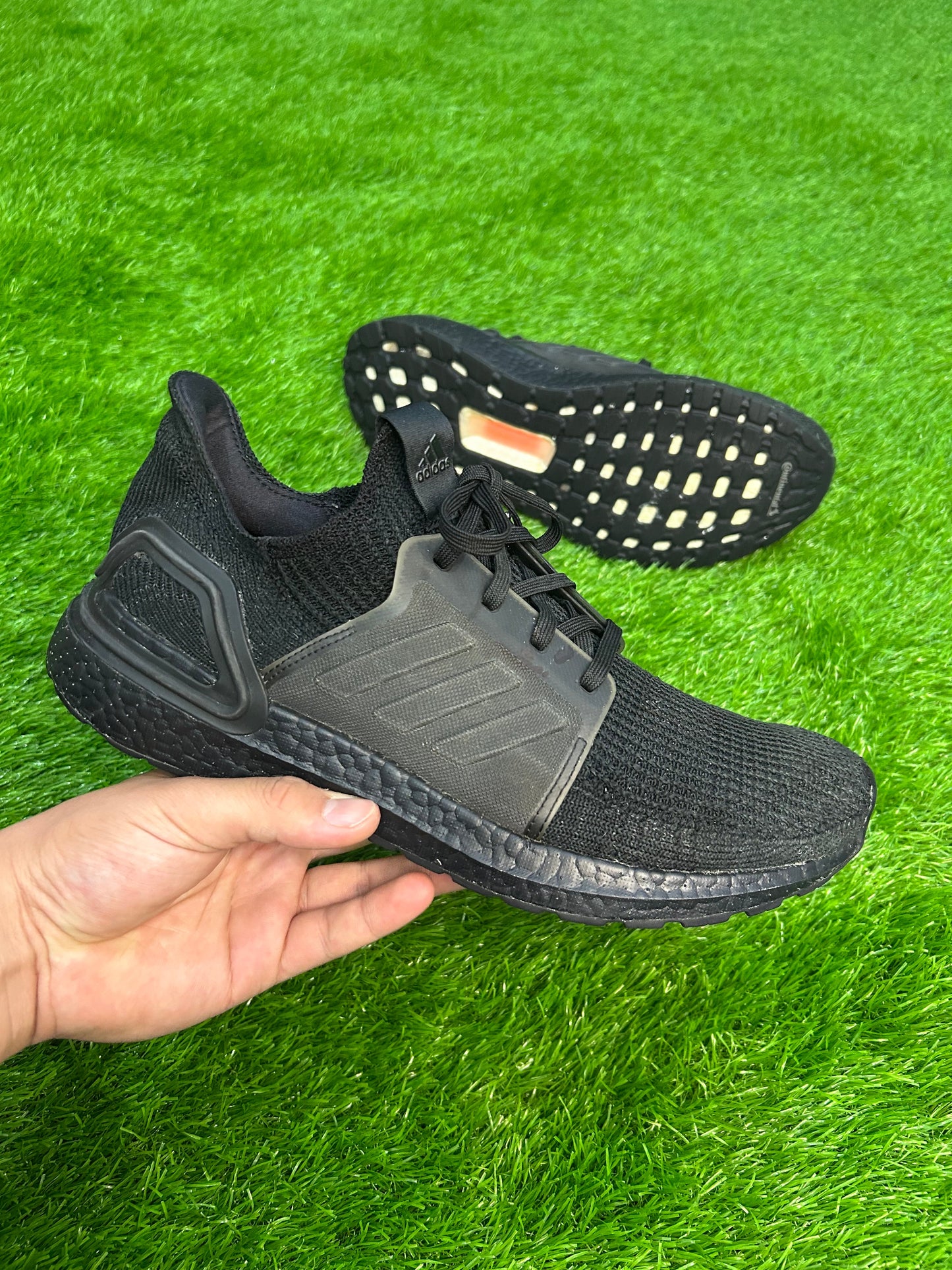 Adidas UltraBoost 19