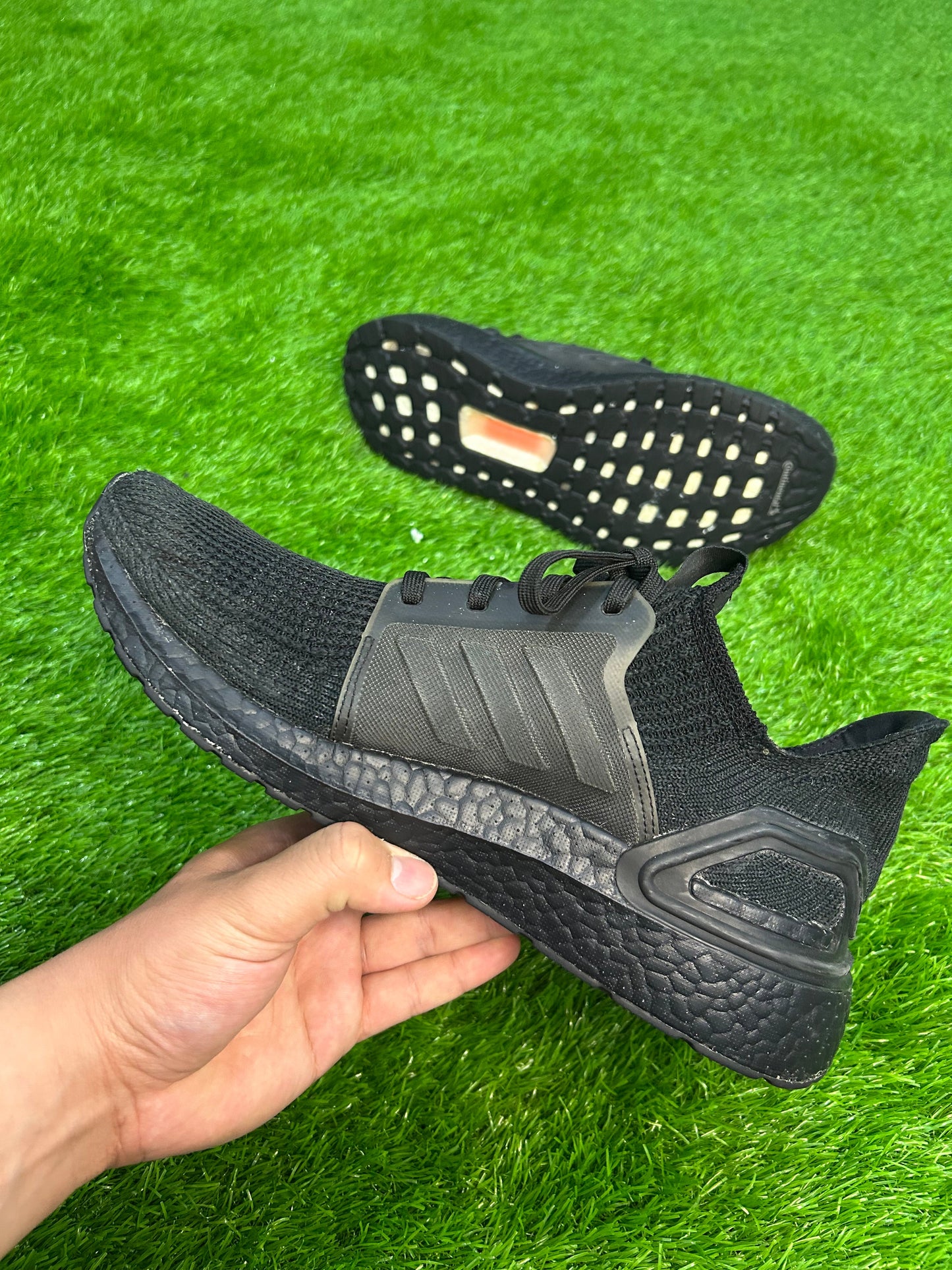 Adidas UltraBoost 19