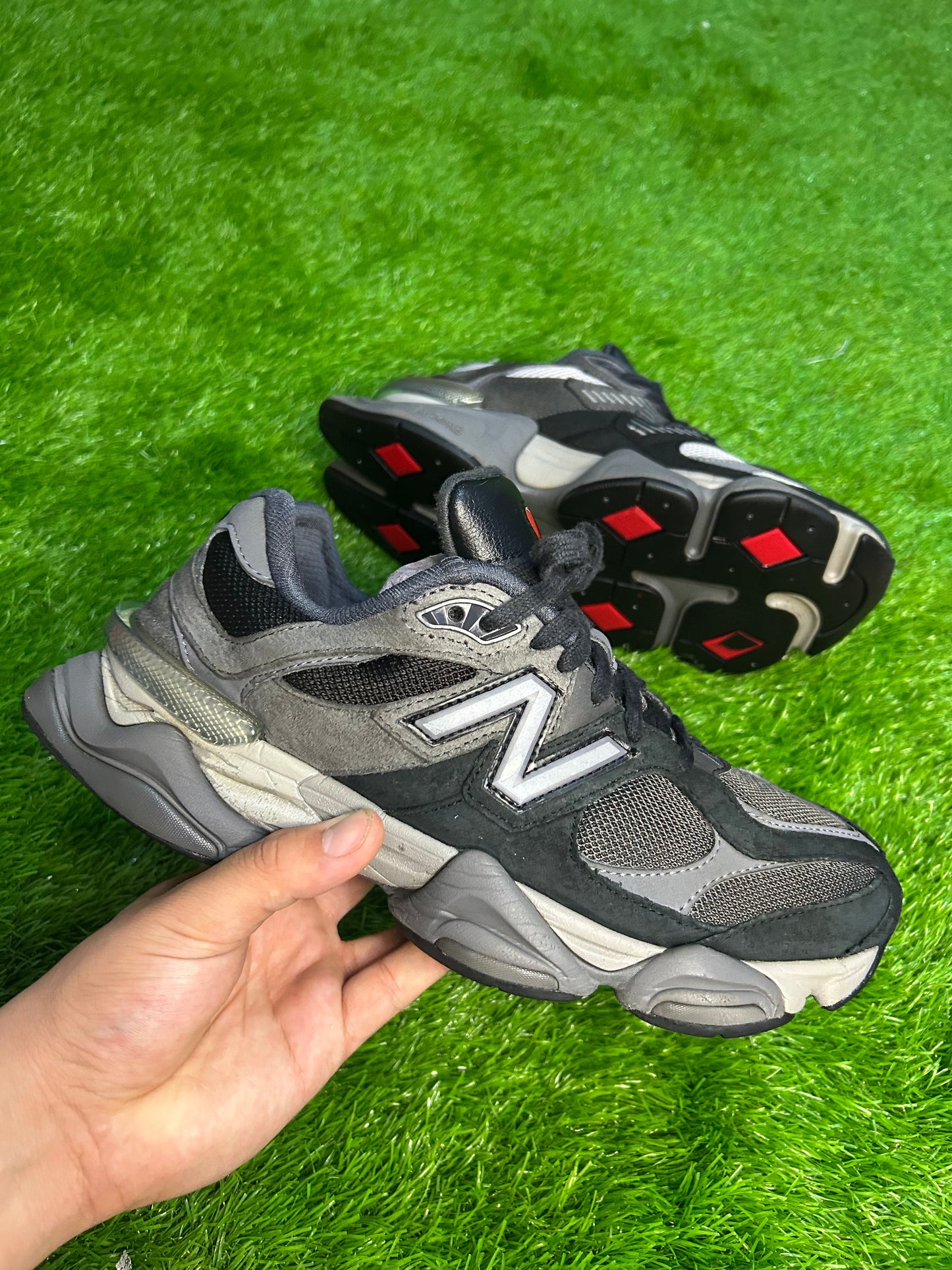 New Balance 9060