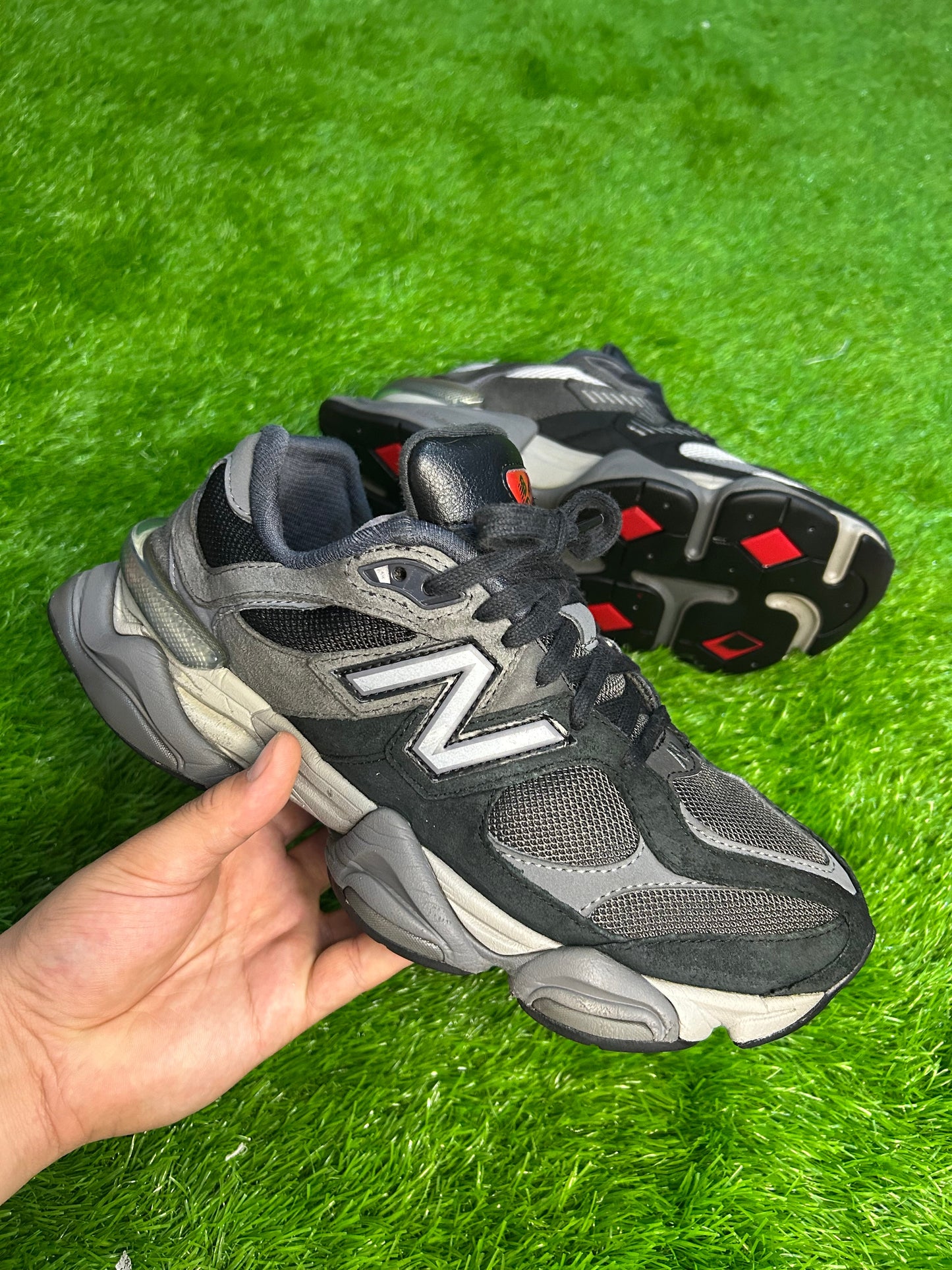 New Balance 9060