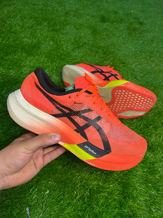 Asics MetaSpeed Sky Paris