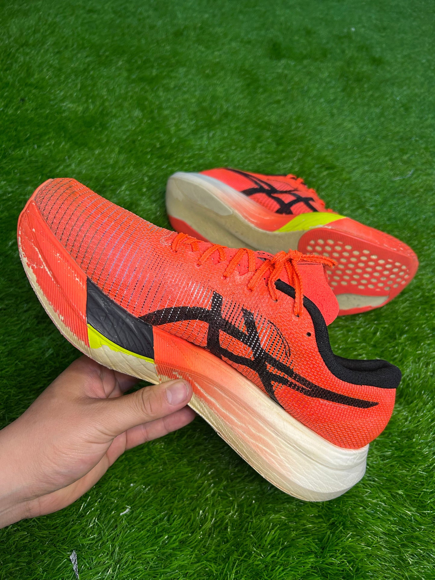 Asics MetaSpeed Sky Paris