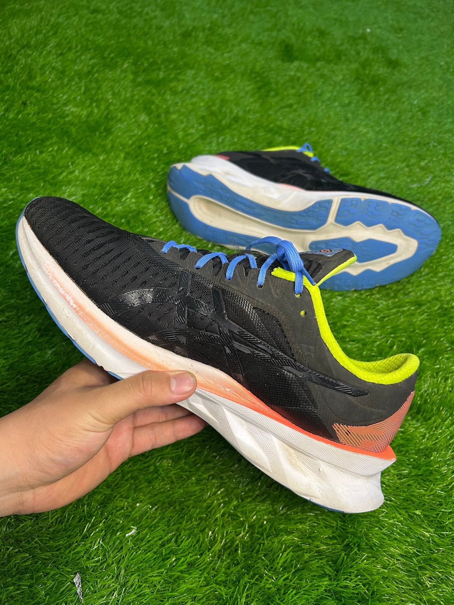 Asics Nova Blast
