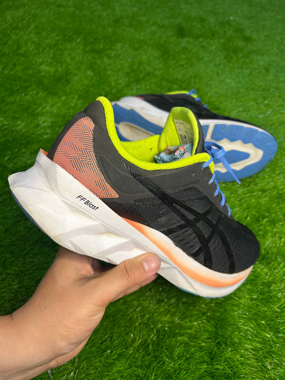 Asics Nova Blast