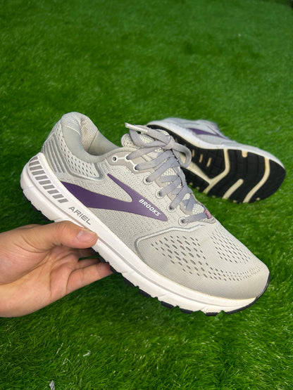 Brooks Ariel 20