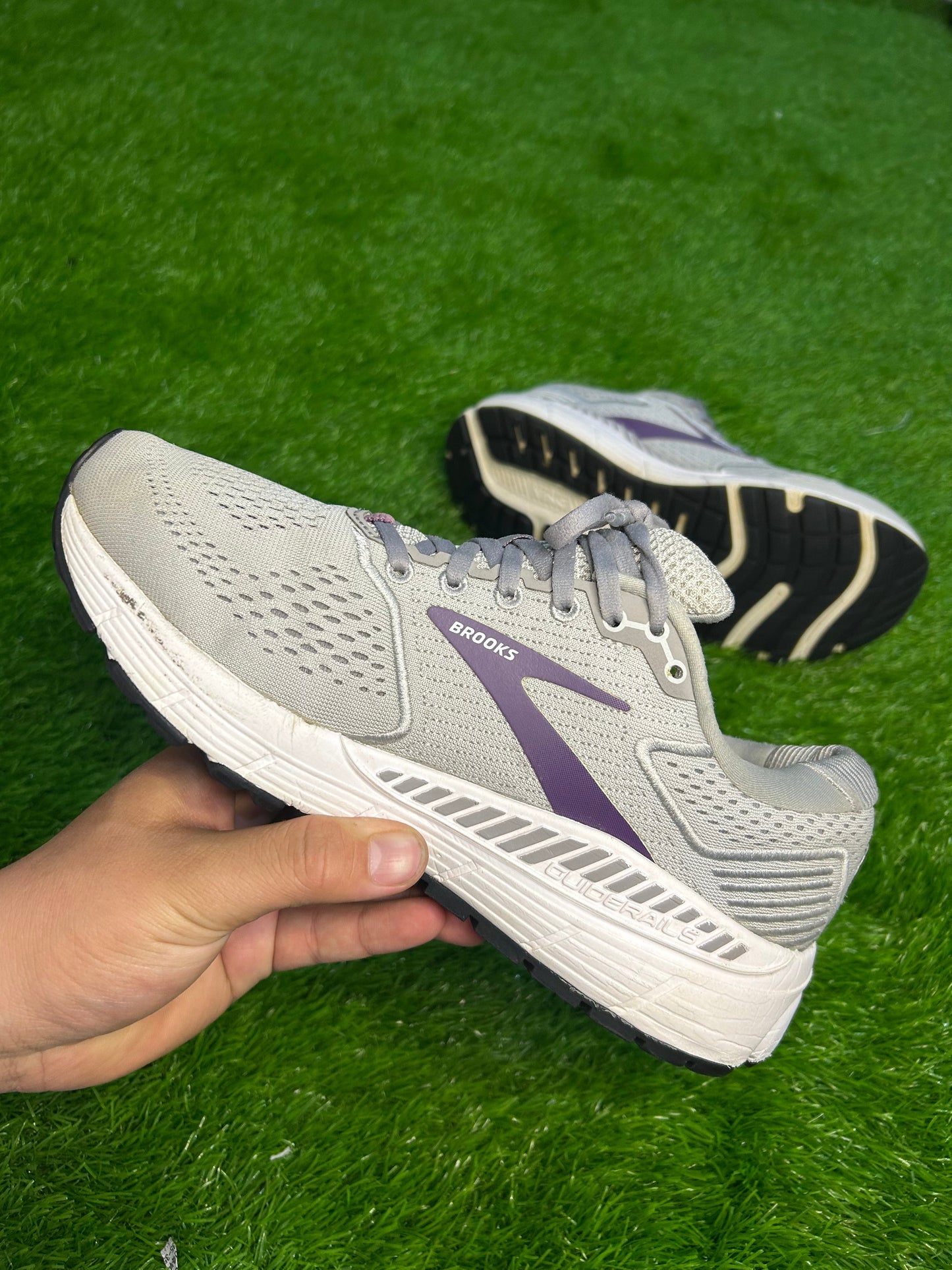 Brooks Ariel 20