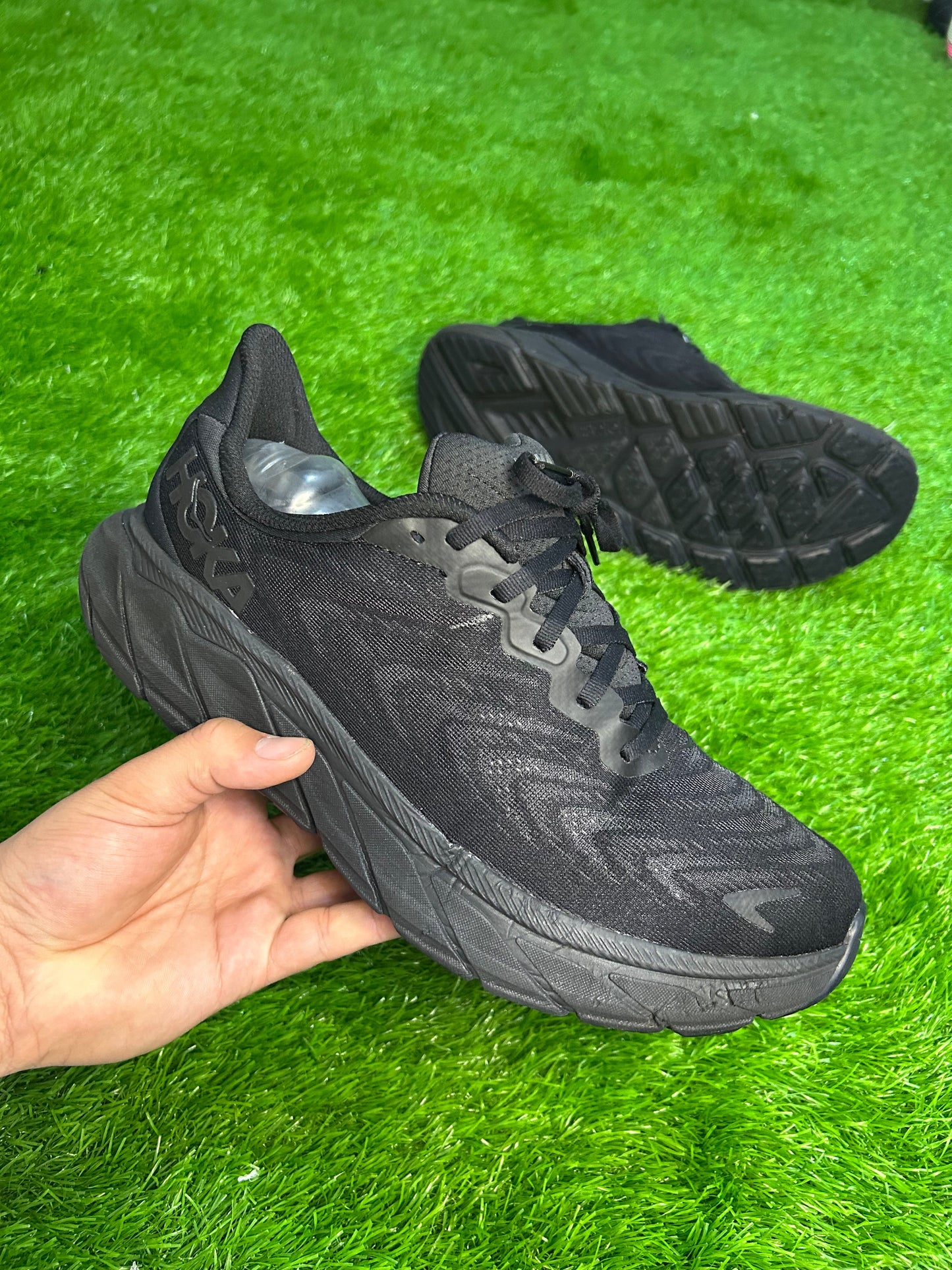 Hoka Arahi 6