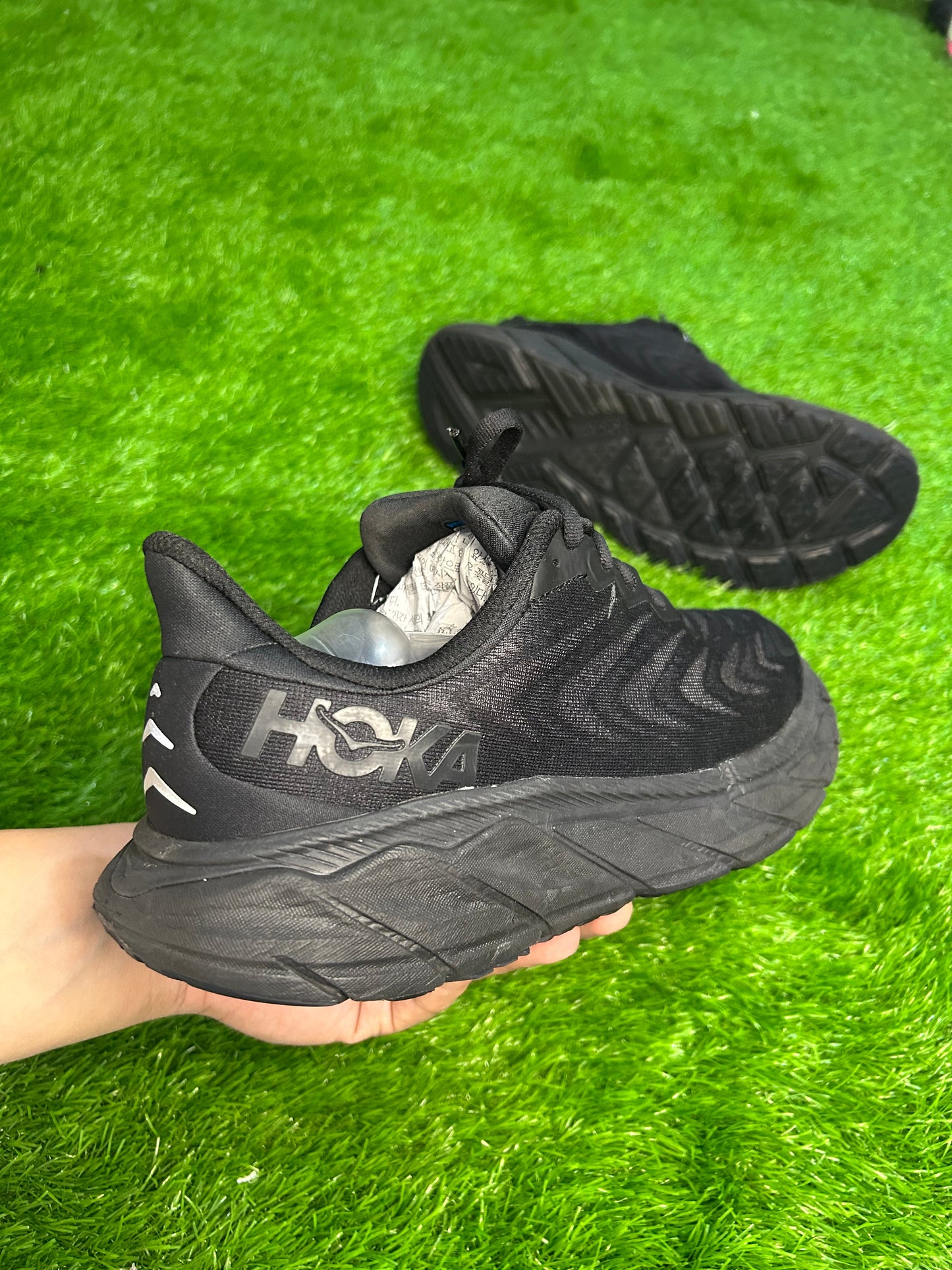 Hoka Arahi 6