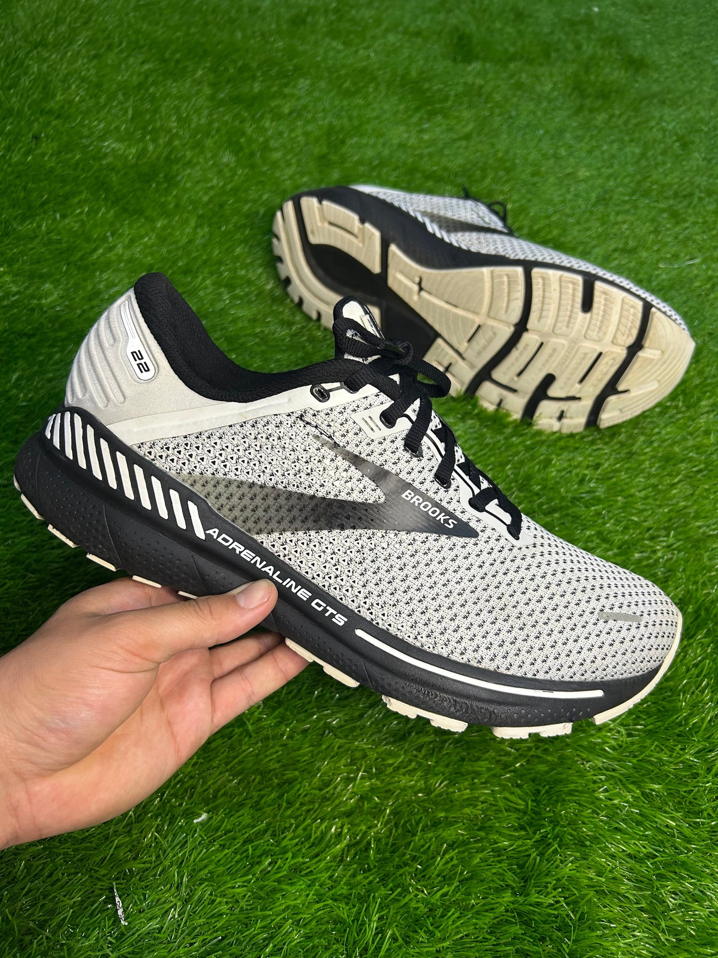 Brooks Adrenaline GTS 22