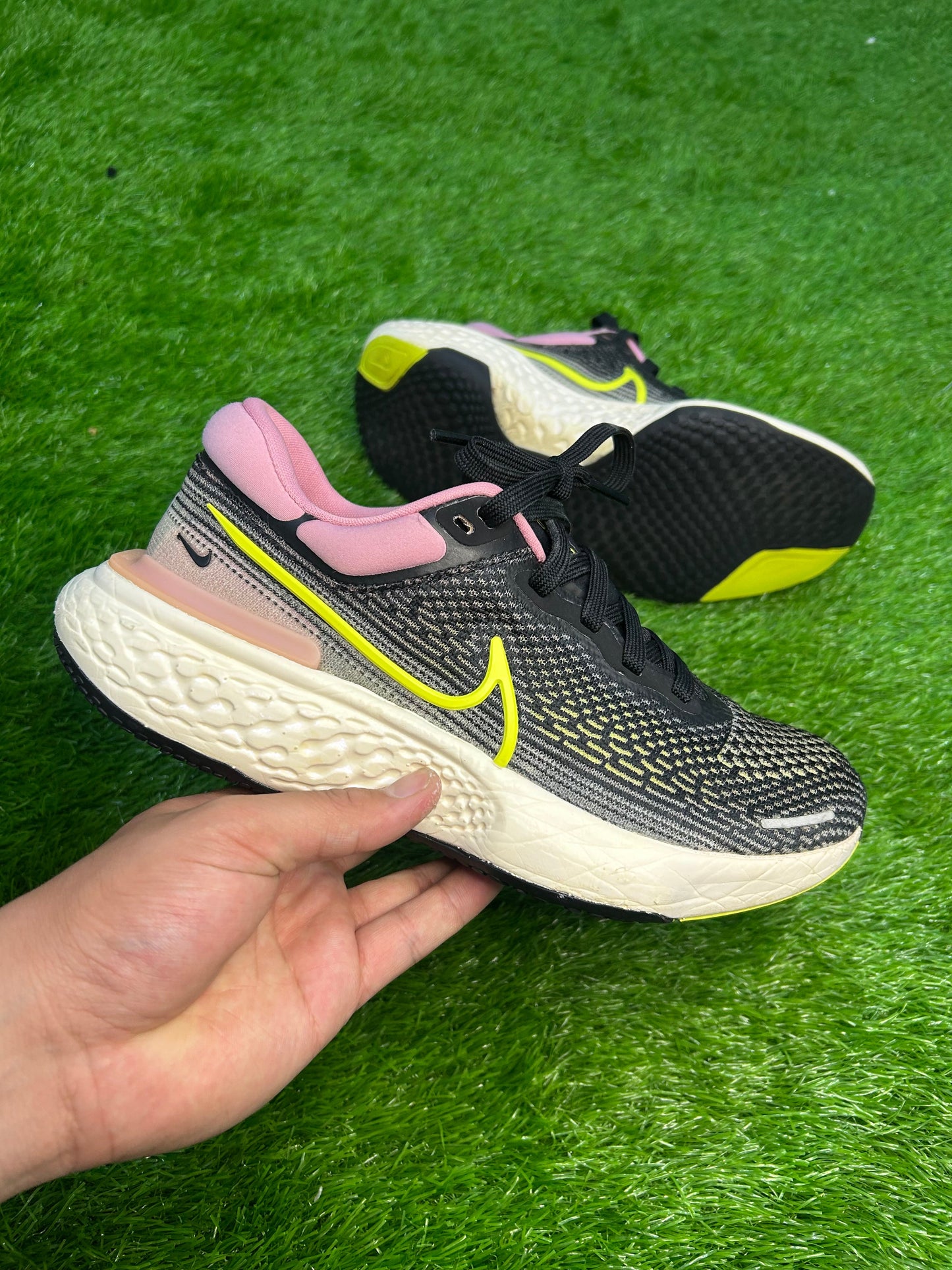 Nike Zoom X Invincible Run Flyknit