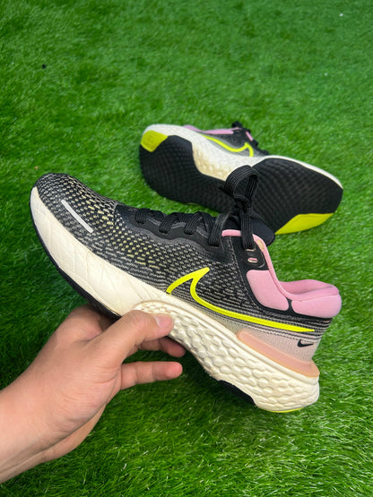 Nike Zoom X Invincible Run Flyknit