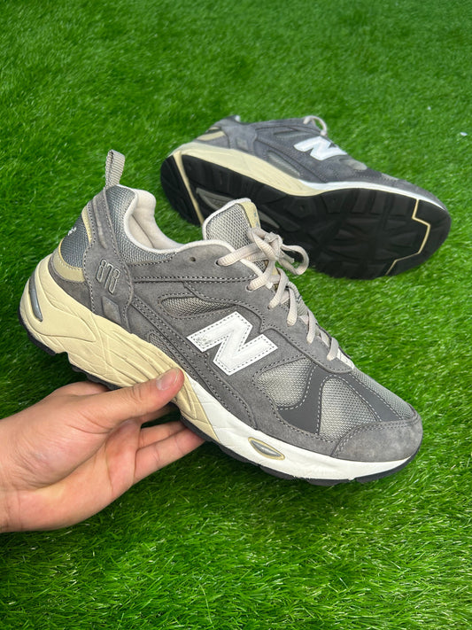 New Balance 878