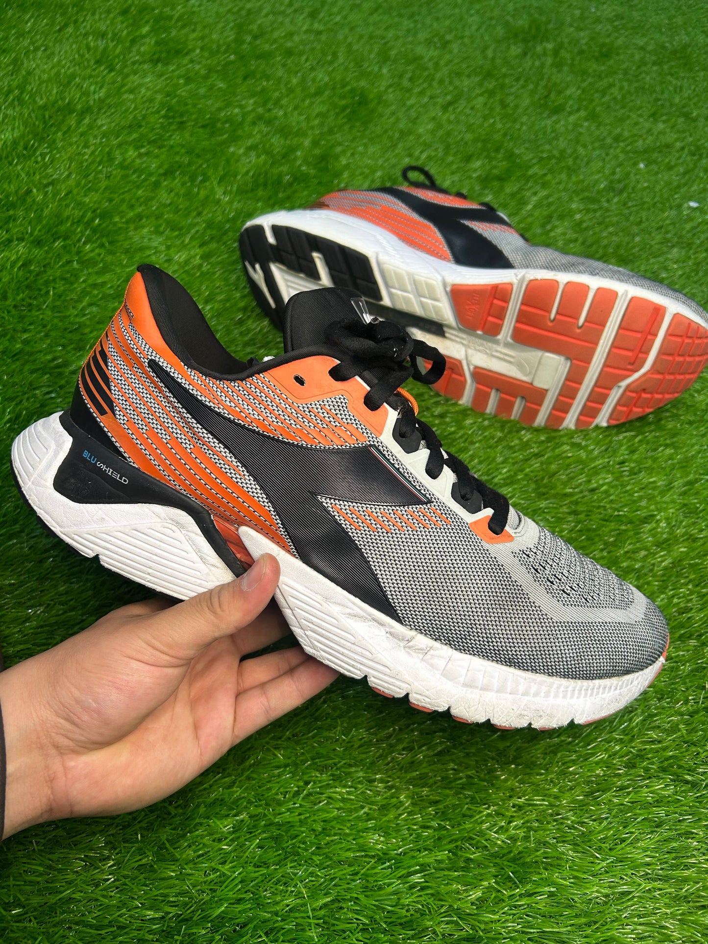 Diadora Mythos Blushield Vigore