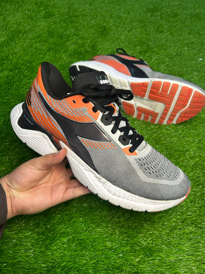 Diadora Mythos Blushield Vigore