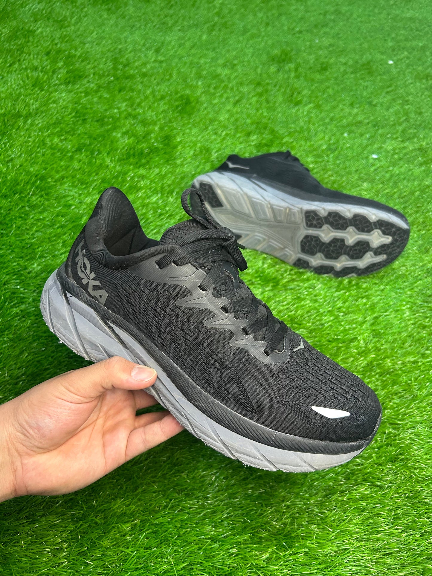 Hoka One One Clifton 8