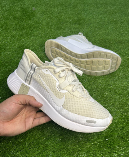 Nike Reposto