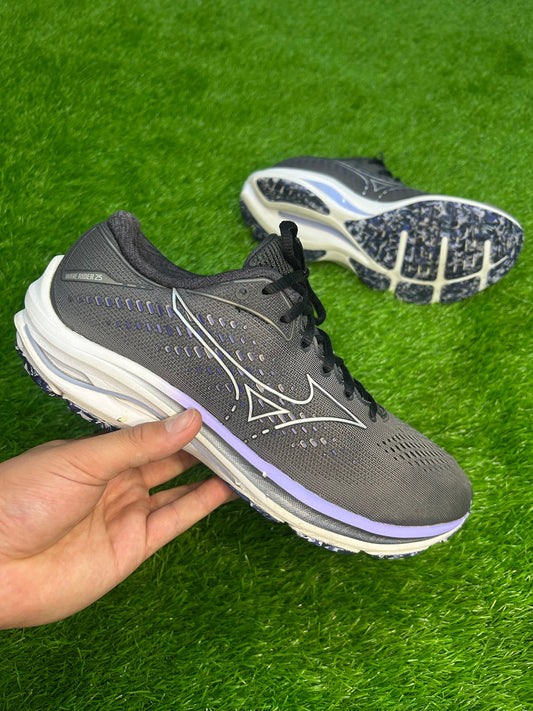 Mizuno Wave Rider 25