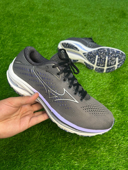 Mizuno Wave Rider 25