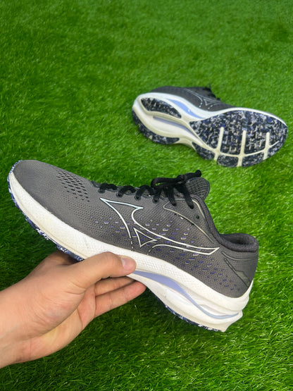 Mizuno Wave Rider 25