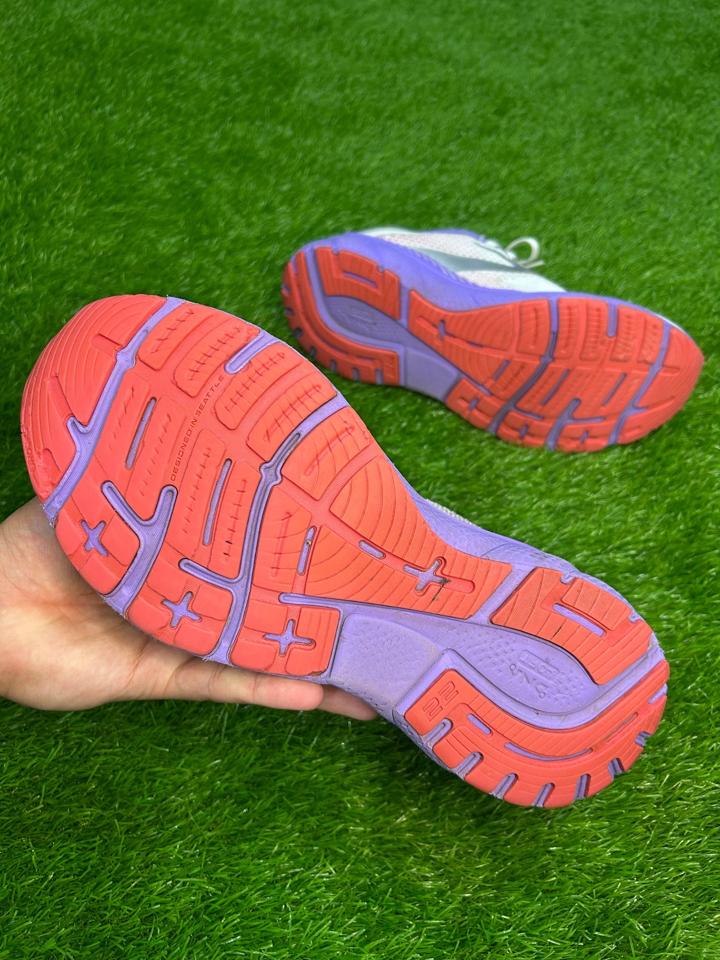 Brooks Adernaline GTS 22