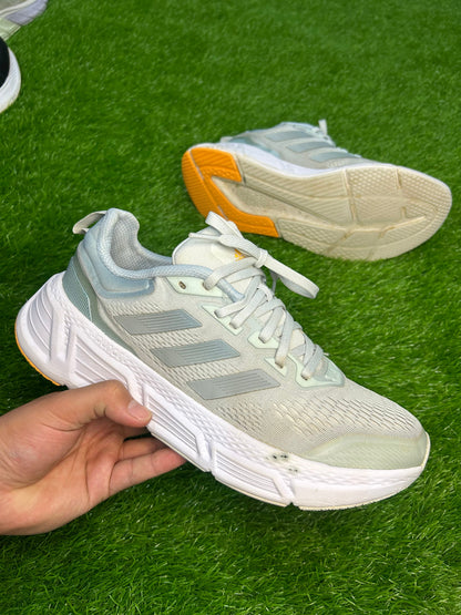 Adidas Questar