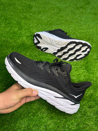 Hoka One One Clifton 8
