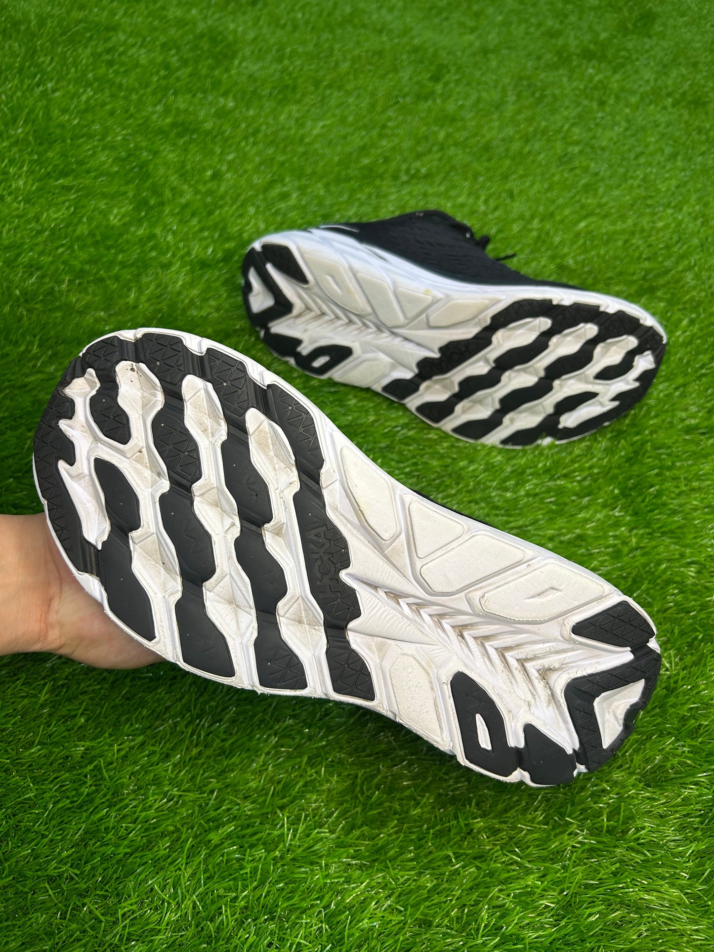 Hoka One One Clifton 8